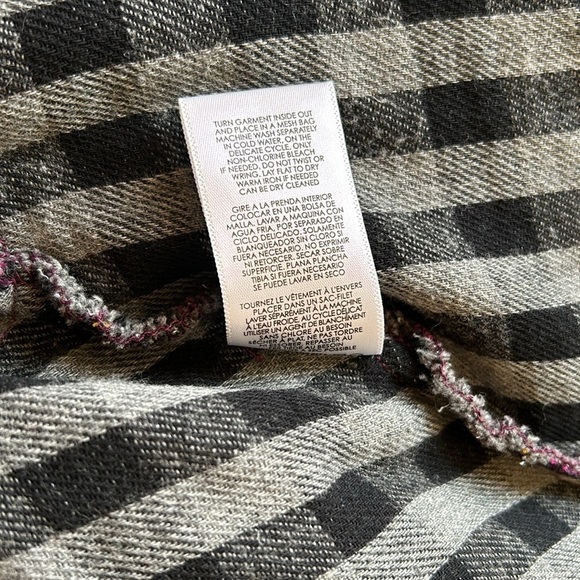 CABI Highland Flannel Button Down Shirt Gray / Plum Size Medium - Picture 6 of 12